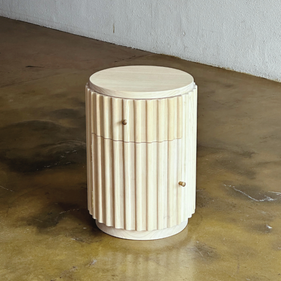 Salur Bedside Meja Nakas Kamar Tidur Mid-Century