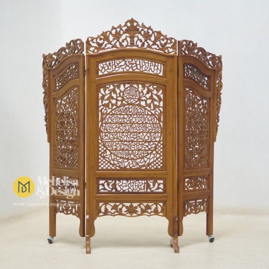 Sketsel Kaligrafi Kayu Jati Penyekat Ruangan