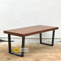 Meja Makan Modern Top Trembesi Kaki Besi