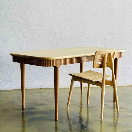 Amani Dining Table Meja Makan Retro Minimalis