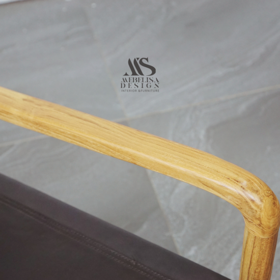 Armchair Kursi Santai Teras Black Leather