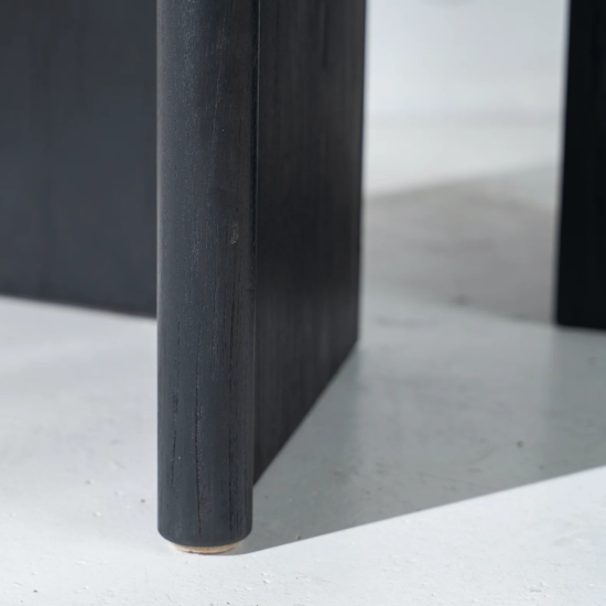 Avus Round Dining Table in Black