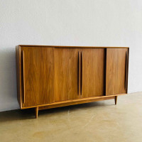Jahan Sideboard Bufet Pajangan Ruang Tamu Minimalis Retro