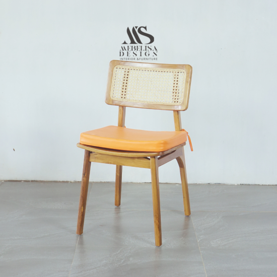 Kursi Makan Cafe Kombinasi Rotan Kayu Jati + Bantalan Duduk