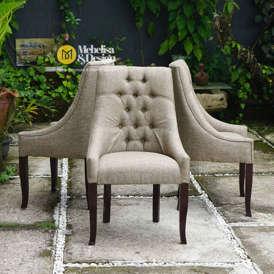 Kursi Makan Gaya Eropa Kain Jok Lembut Kayu Jati