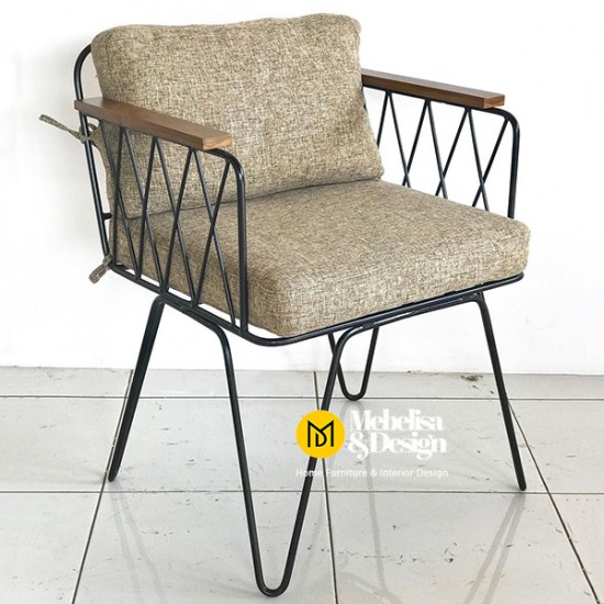 Kursi Teras Besi Industral Siomi Hitam