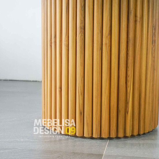 Meja Makan Bulat Minimalis Kayu Jati Solid Kaki Salur Strip