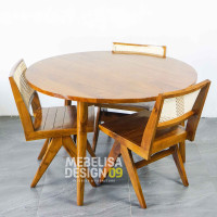 Meja Makan Bundar Retro 3 Kursi Minimalis Kombinasi Anyaman
