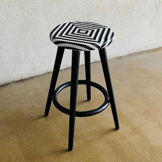 Najiah Bar Stool White+Black Rotan Kursi Bar Bulat Retro Jati