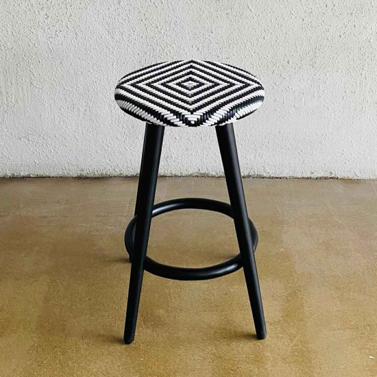Najiah Bar Stool White+Black Rotan Kursi Bar Bulat Retro Jati
