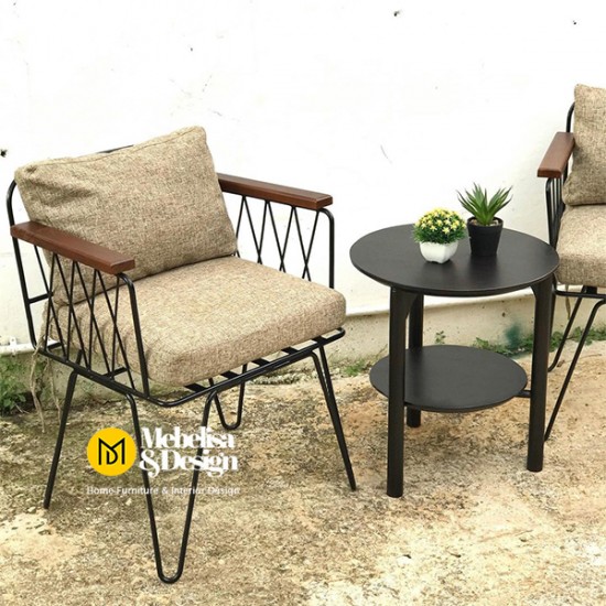 Set Kursi Teras Besi Industrial Modern Hitam Set Kursi Teras Besi Industrial Modern Hitam