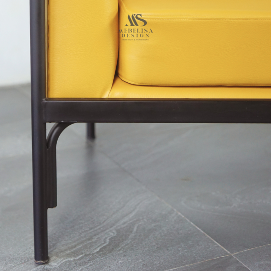 Sofa Bangku Santai Rangka Besi Kombinasi Anyaman Rotan