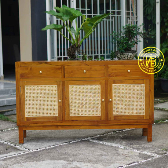 Bufet Minimalis Ruang Tamu Kayu Jati Pintu Anyaman Rotan