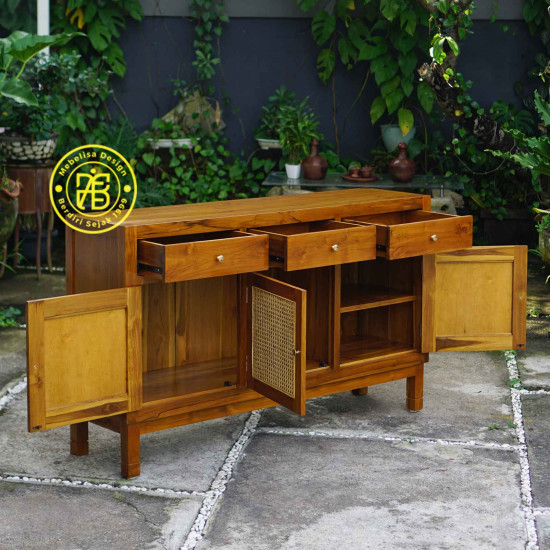 Bufet Minimalis Ruang Tamu Kayu Jati Pintu Anyaman Rotan