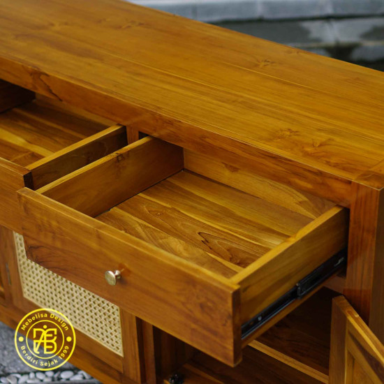 Bufet Minimalis Ruang Tamu Kayu Jati Pintu Anyaman Rotan