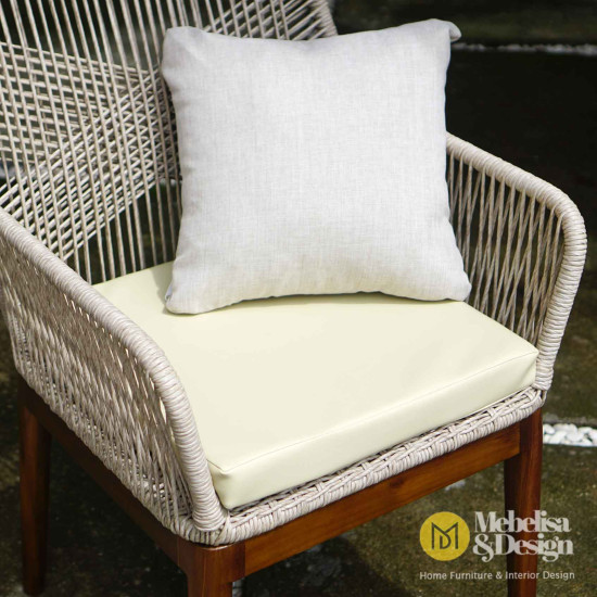 Kursi Teras Anyaman Depan Rumah Set Meja Nakas Retro