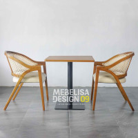 Meja Makan Kaki Besi 2 Kursi Kombinasi Anyaman Rotan