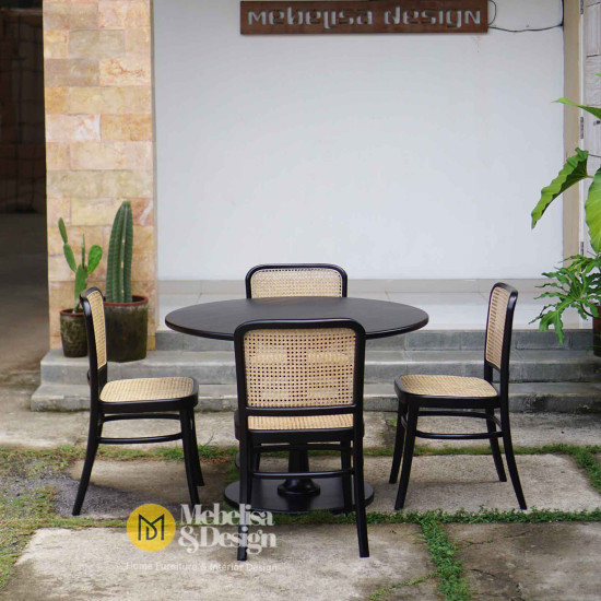 Set Meja Makan Cafe Bulat 4 Kursi Anyaman Rotan