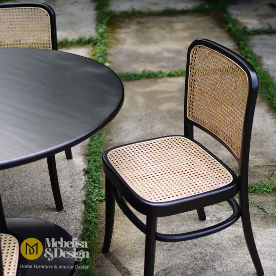 Set Meja Makan Cafe Bulat 4 Kursi Anyaman Rotan